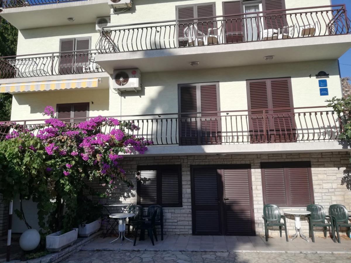 Danyja Apartments Sveti Filip i Jakov Exterior foto