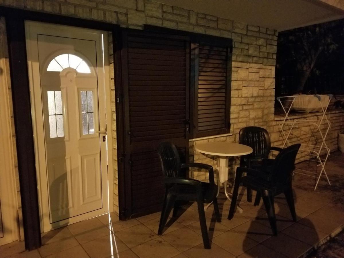 Danyja Apartments Sveti Filip i Jakov Exterior foto